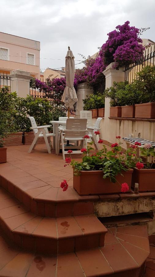 Monolocale In Villa Centrale La Maddalena  Zewnętrze zdjęcie