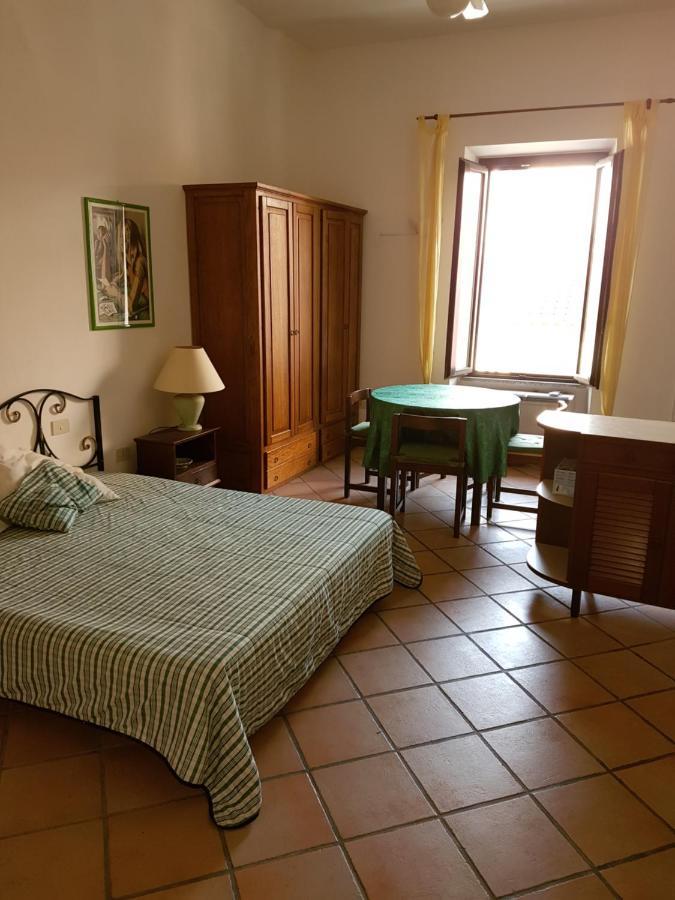 Monolocale In Villa Centrale La Maddalena  Zewnętrze zdjęcie